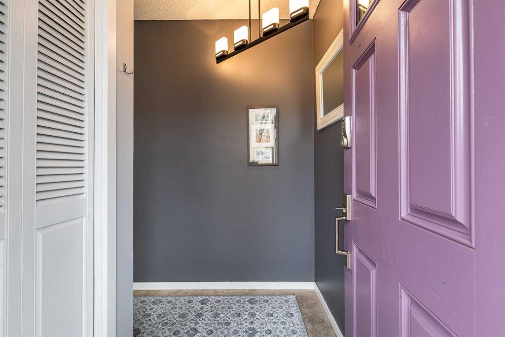 Additional image 6 of 261 5 Street NW, Medicine Hat, AB, T1A 7X9