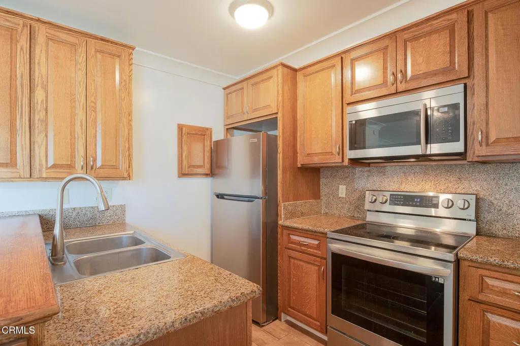 Additional image 17 of 728 W Hemlock Street, Port Hueneme, CA 93041