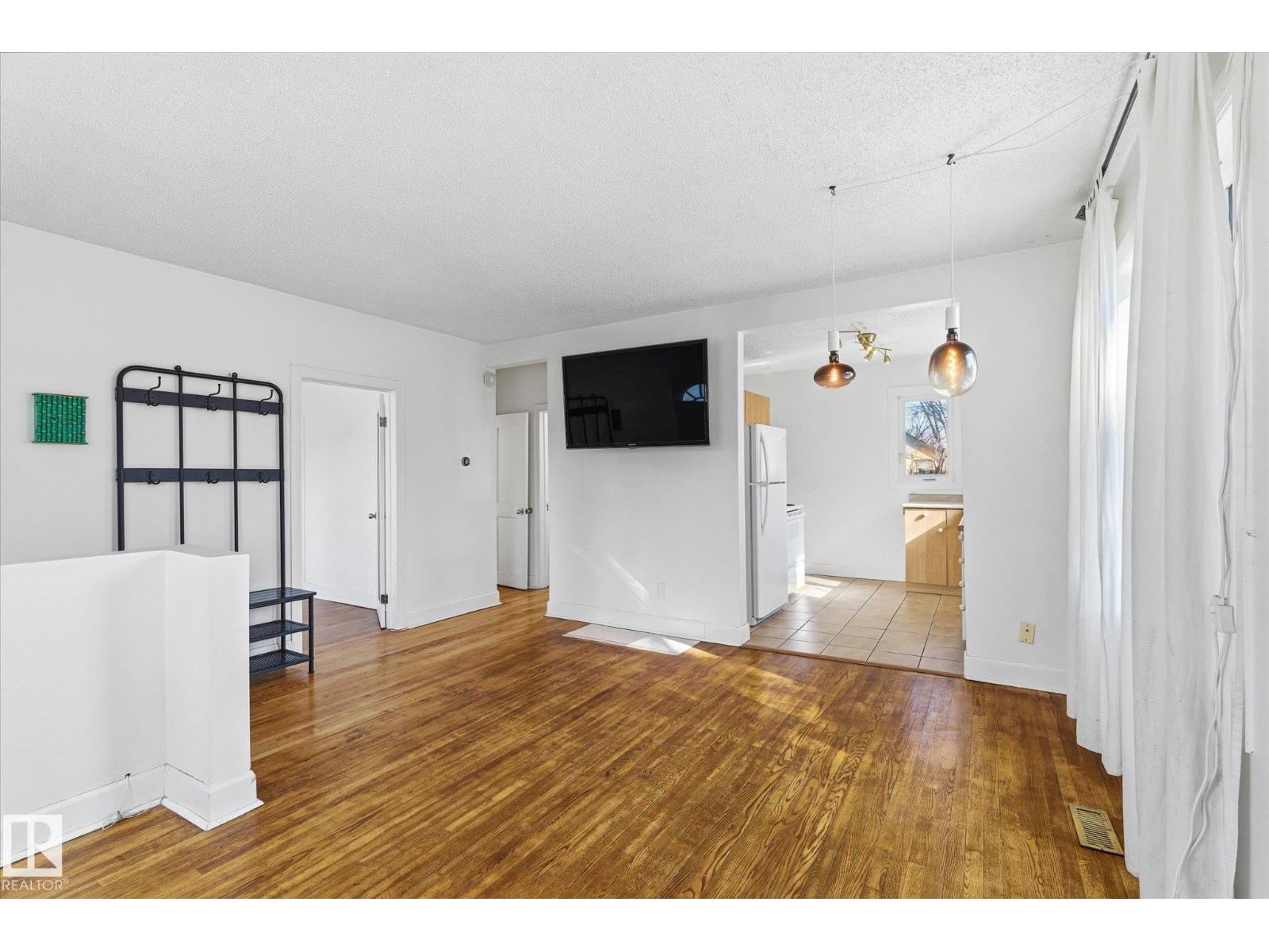 Additional image 5 of 12821 122 Street NW, Edmonton, AB, T5L0E6