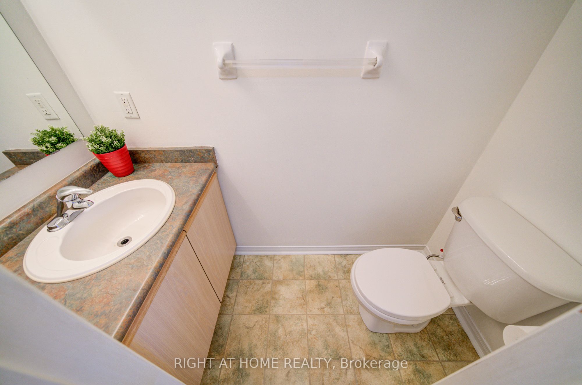 Additional image 5 of 9-120 Railroad Street, Brampton, ON, L6X 5A1