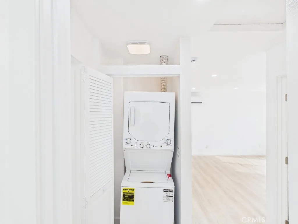 748 Newport Avenue Unit 6, Long Beach, CA 90804