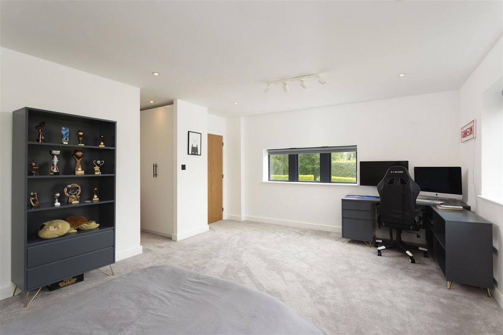 Additional image 31 of 5 bed detached house for saleCrocodile House, Manor Gardens, Thorner, Leeds LS14