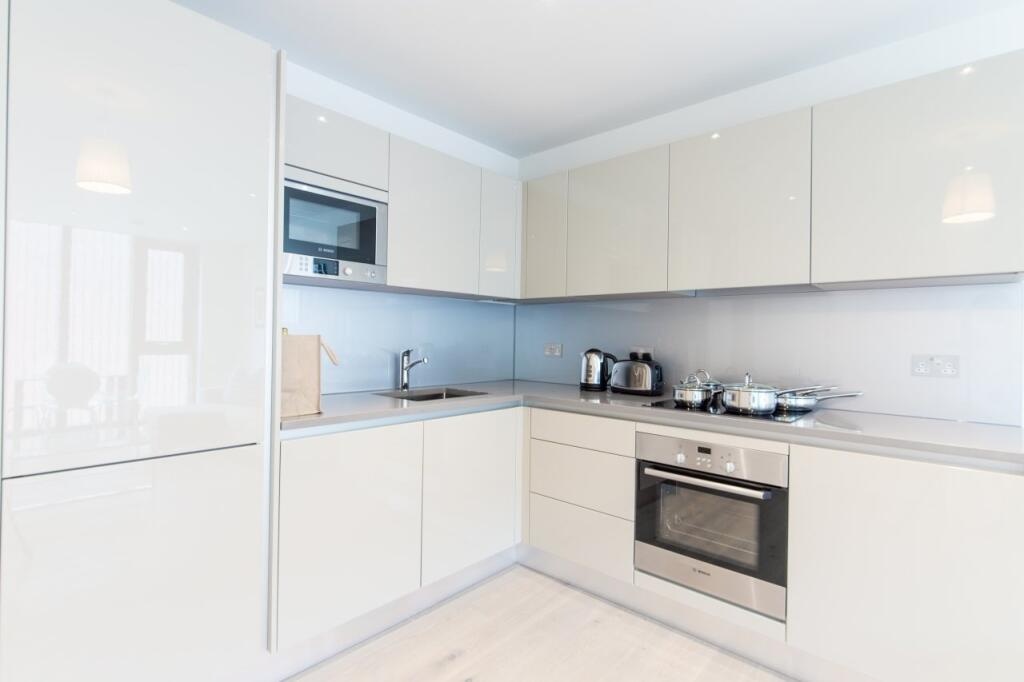 Additional image 5 of 1 Bed Flat, St. Gabriel Walk, SE1, N1 7GU