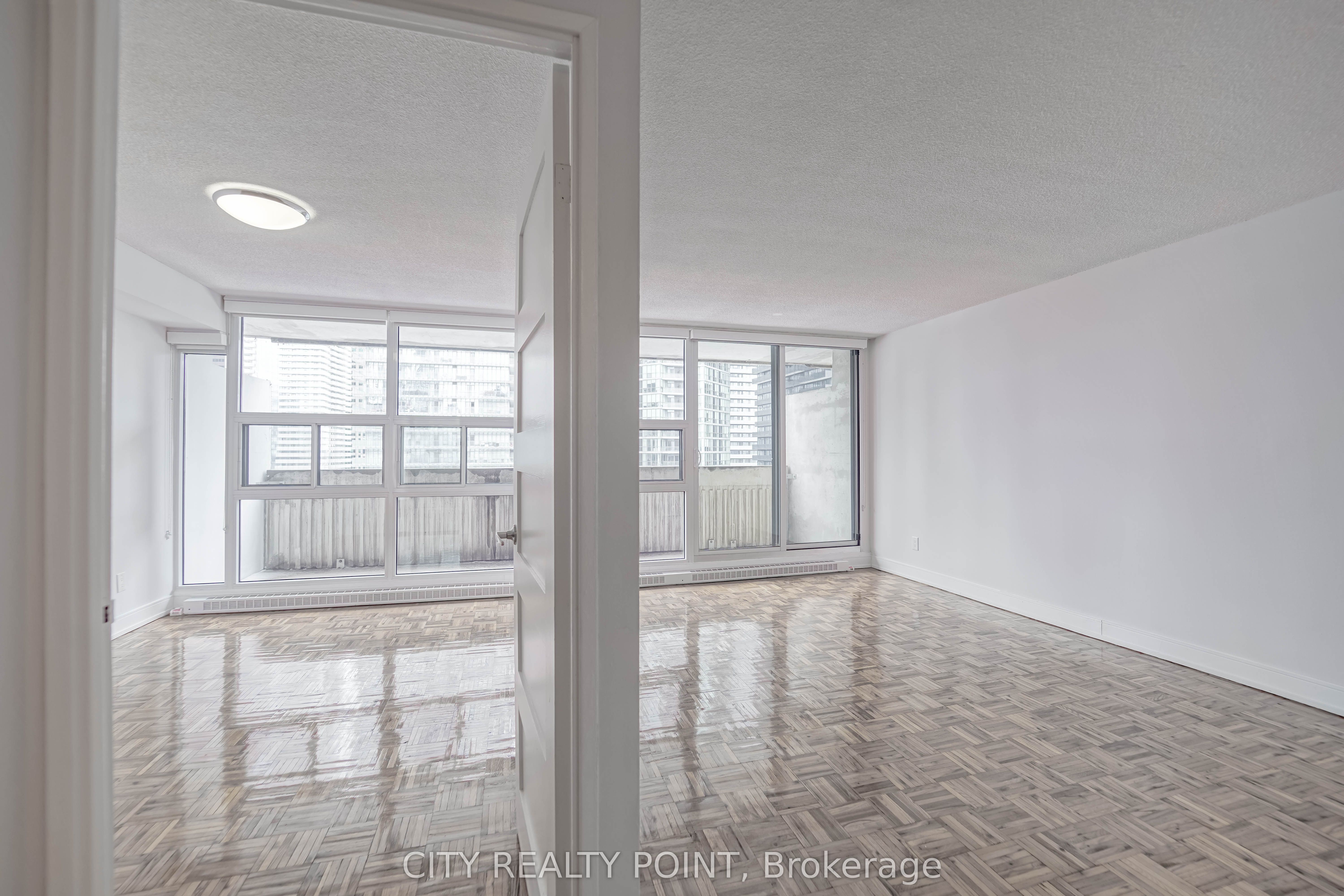 Additional image 4 of 1409-33 Isabella Street, Toronto, ON, M4Y 2P7