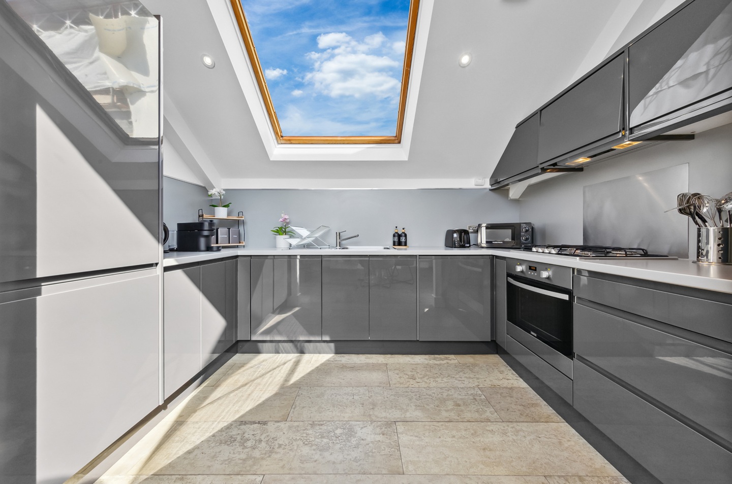 Additional image 21 of Studio Flat, United, EC1V, N1 7GU