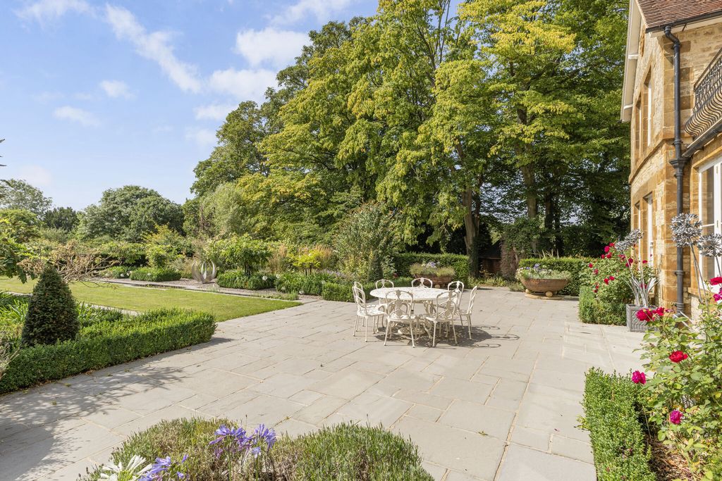 Additional image 21 of 8 bed detached house for saleChurch Road, Butlers Marston CV35