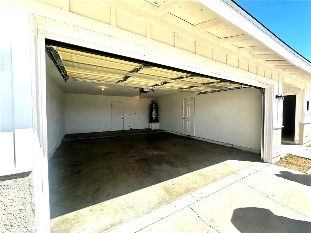 10918 Maya Street, Adelanto, CA 92301
