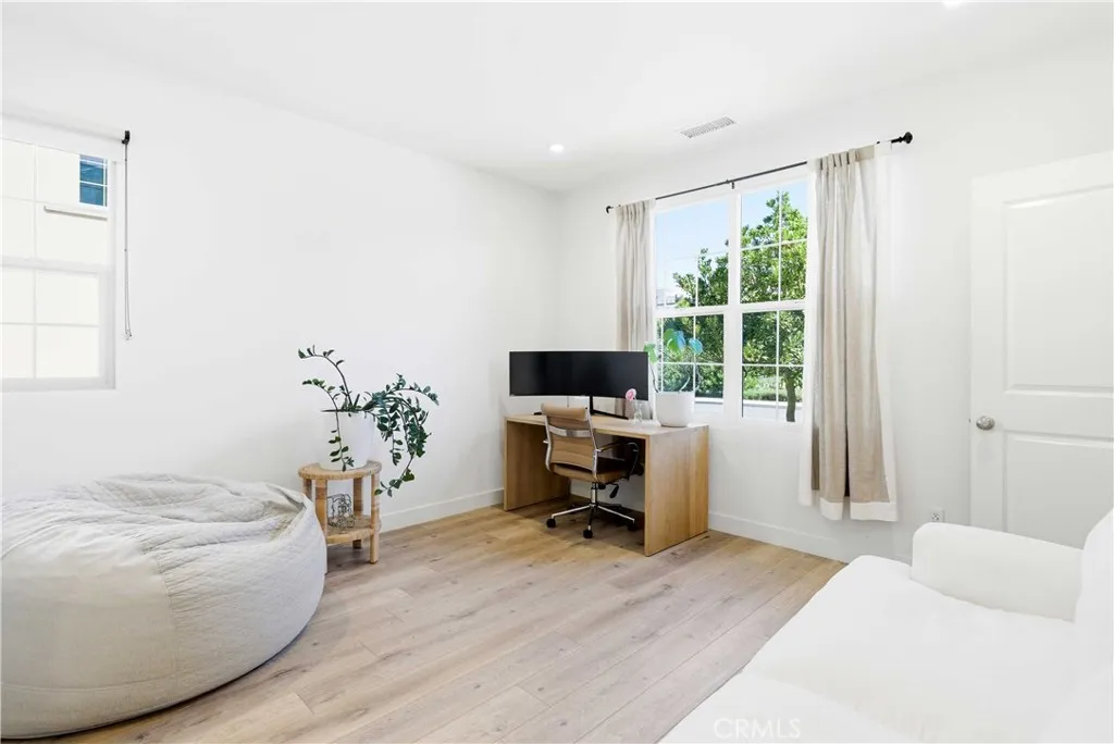 Additional image 74 of 107 Landroute, Irvine, CA 92618