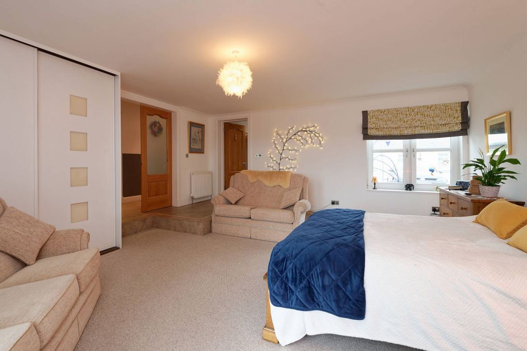 Additional image 16 of 6 bed semi-detached house for saleCoathill Steadings Stirling Road, Cumbernauld, Glasgow G67