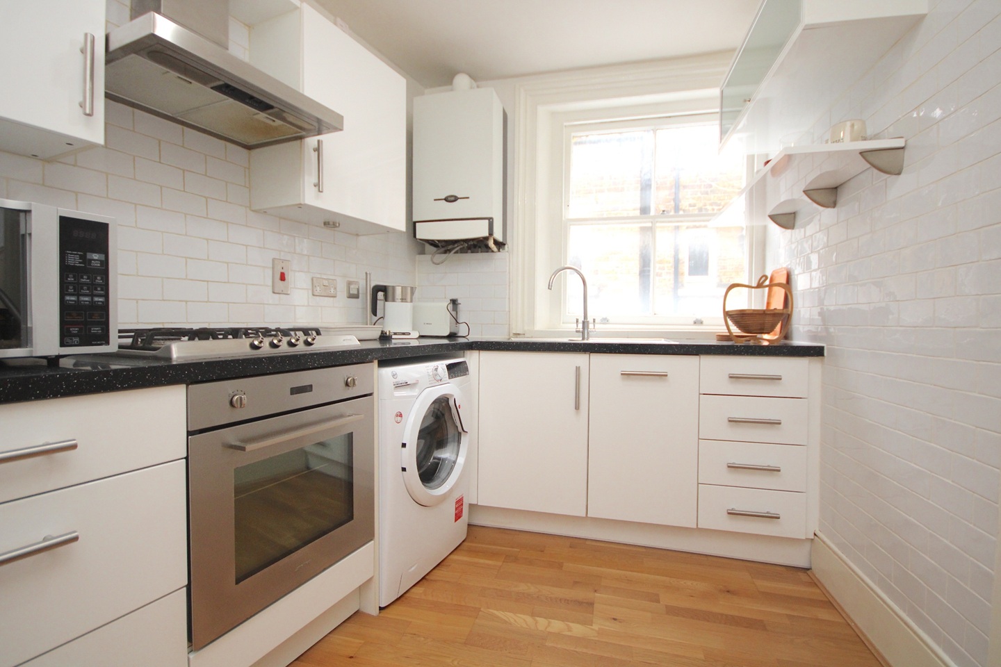 Additional image 9 of 1 Bed Flat, Oxford & Cambridge Mansions, NW1, N1 7GU