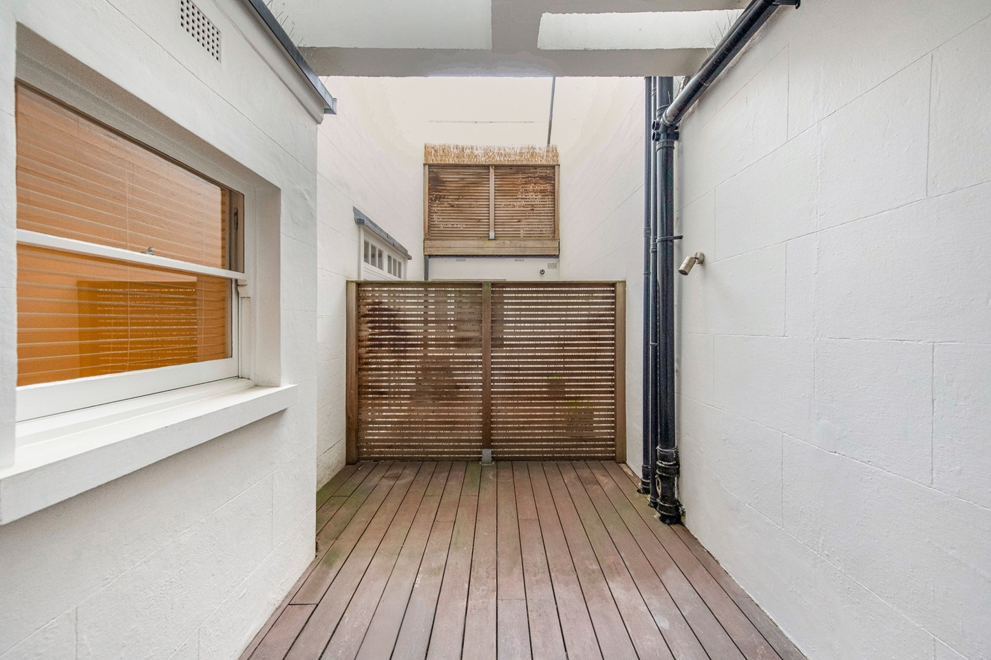 Additional image 15 of 2 Bed Flat, Queens Gate, SW7, N1 7GU