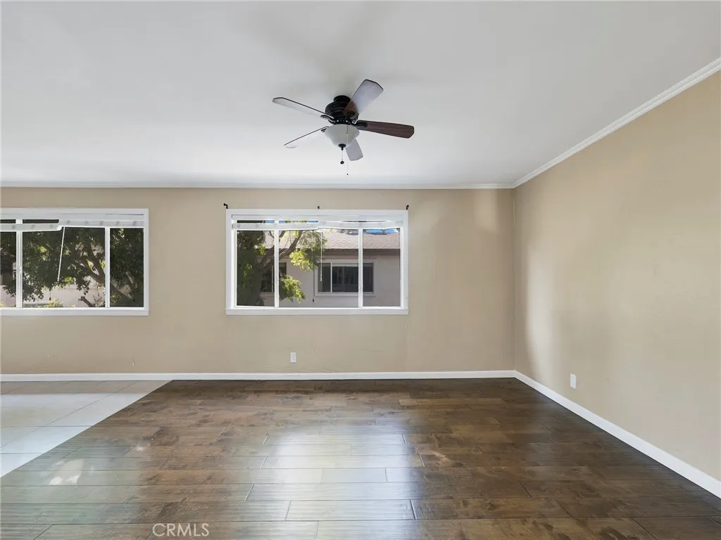 Additional image 6 of 18547 Collins Street Unit B24, Tarzana, CA 91356