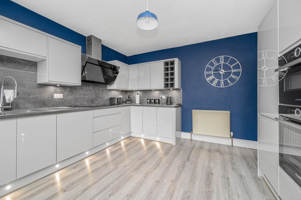 Additional image 11 of 4 bed maisonette for sale9 Station Road, Kinross KY13