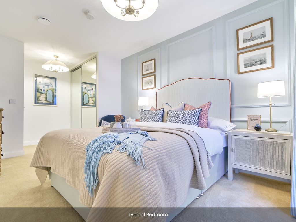 2 bed flat for salePriory Road, Stamford PE9 photo 2