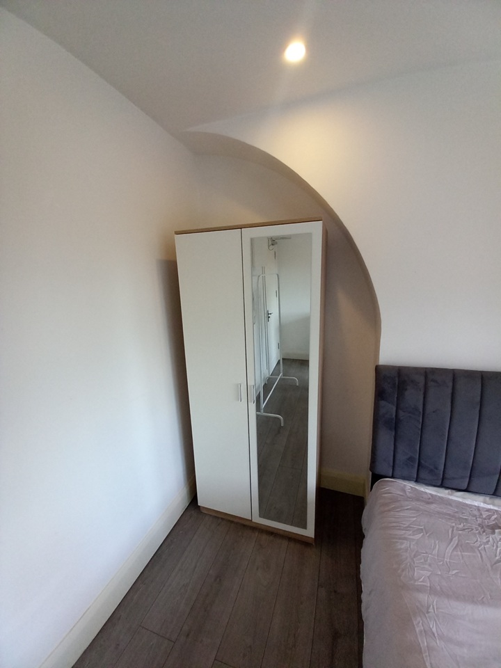 Additional image 2 of Room in a Shared Flat, Browning St, SE17, N1 7GU