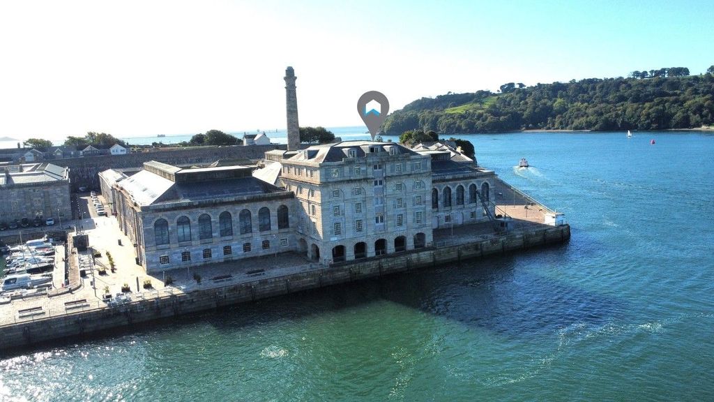 3 bed flat for saleThe Brewhouse, Royal William Yard, Plymouth PL1