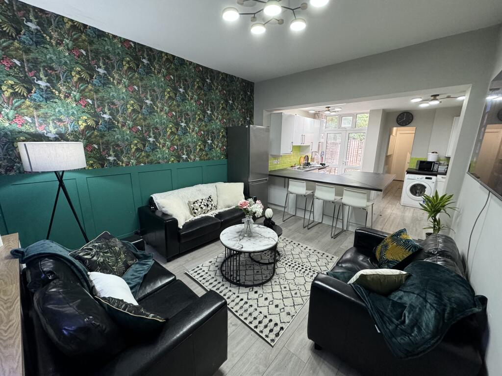 Raddlebarn Road - Copy, Selly Oak, West Midlands, B29