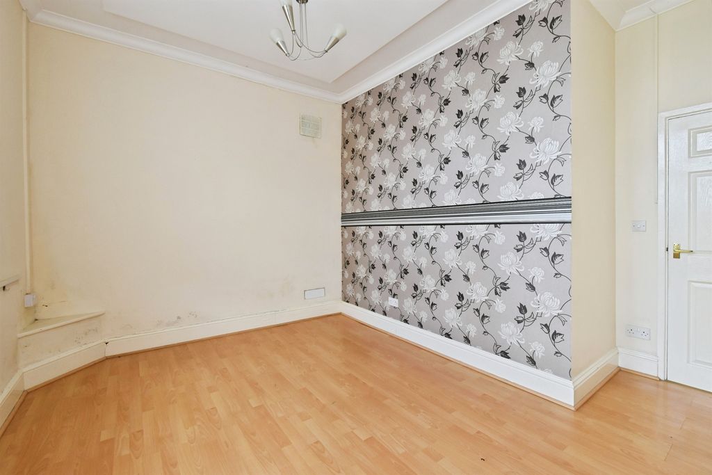 Additional image 13 of 1 bed flat for saleCwmbach Road, Aberdare CF44
