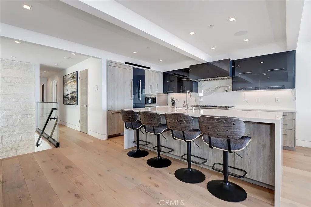 Additional image 13 of 1208 The Strand Unit C, Manhattan Beach, CA 90266