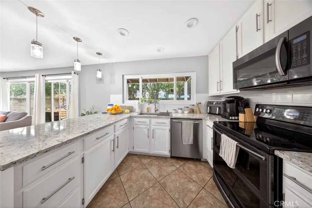 Additional image 17 of 25047 Avenida Balita, Valencia, CA 91355