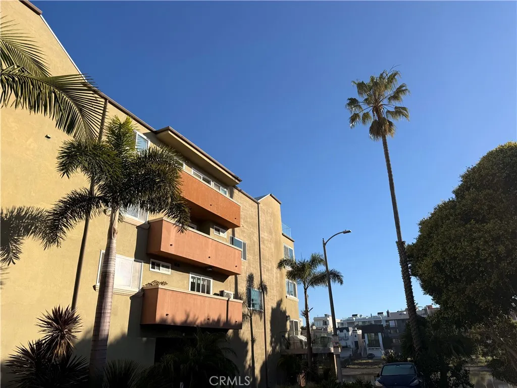 6400 Pacific Ave Unit 311, Playa Del Rey, CA 90293