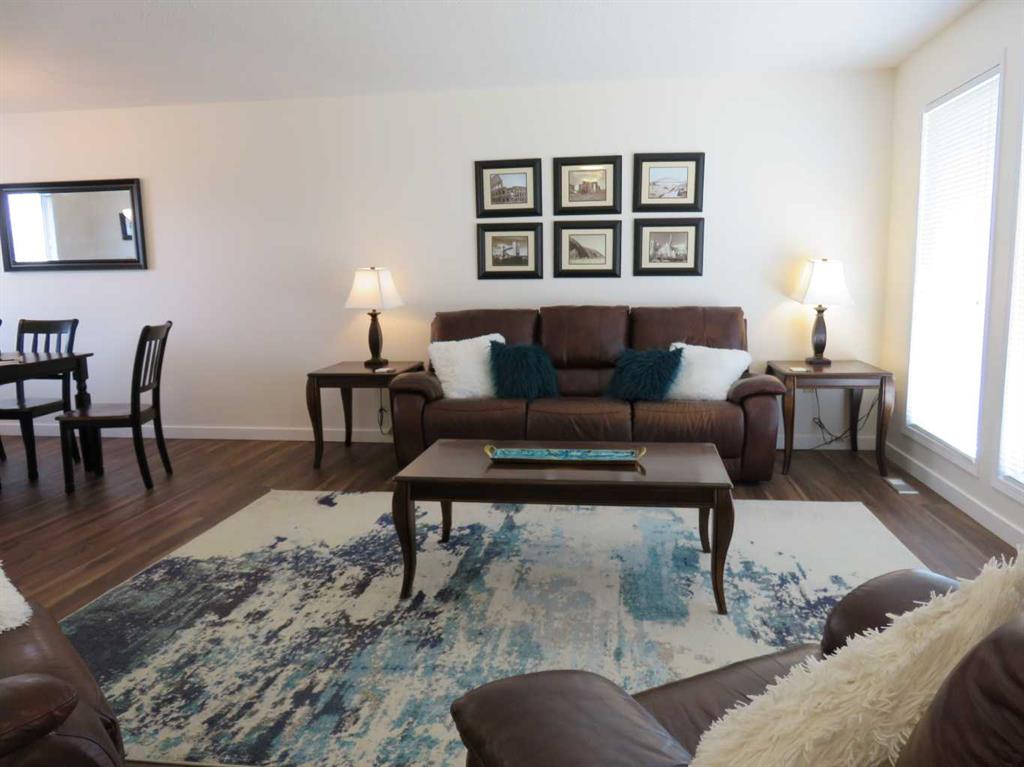 Additional image 5 of 70 Ross Glen Crescent SE, Medicine Hat, AB, T1B 1P4