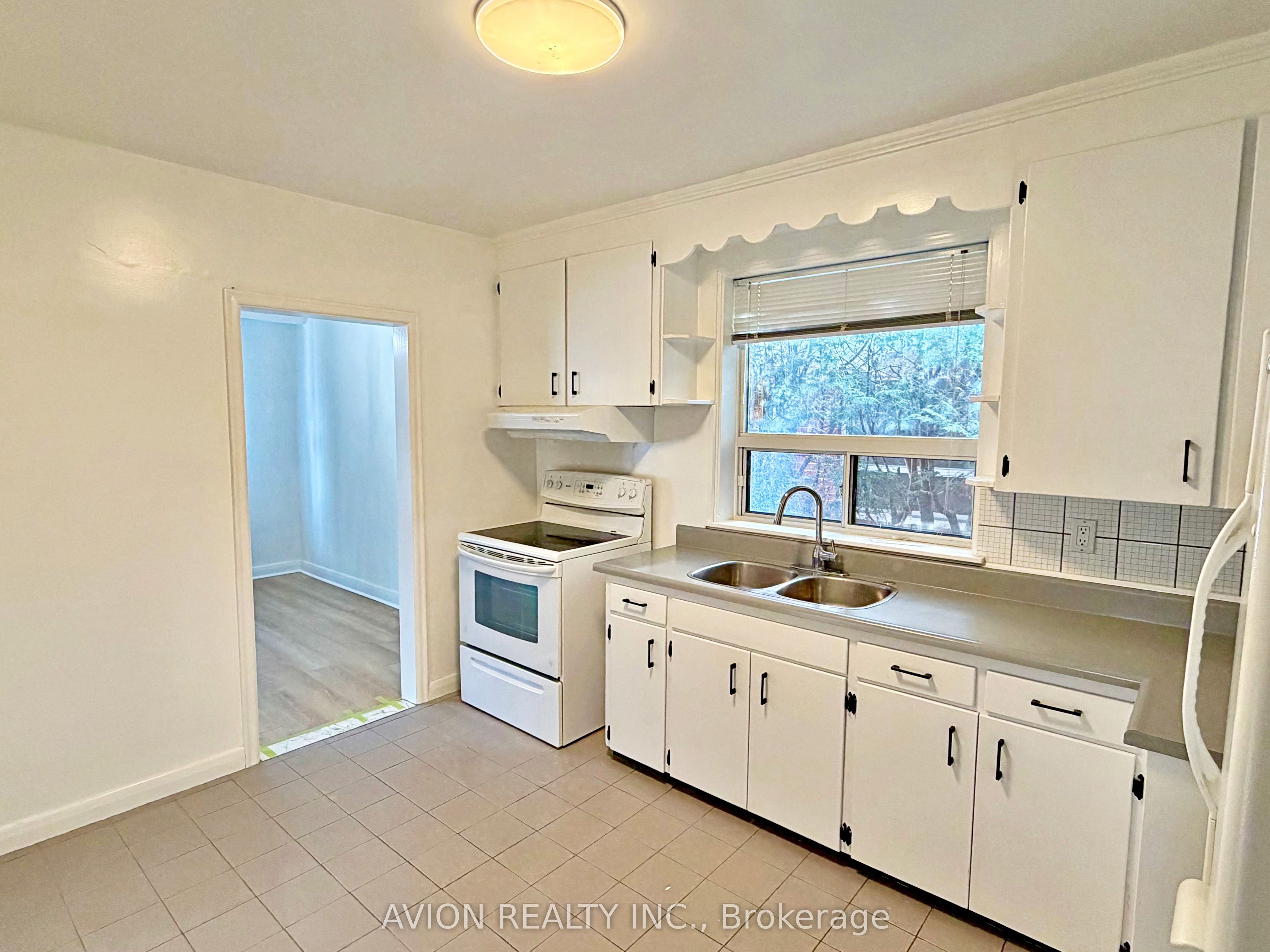 Additional image 2 of Upper-50 Tormore Drive, Richmond Hill, ON, L4C 3N4