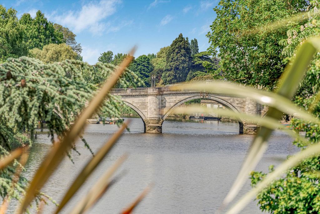 Additional image 13 of 3 bed flat for salePetersham Road, Richmond TW10