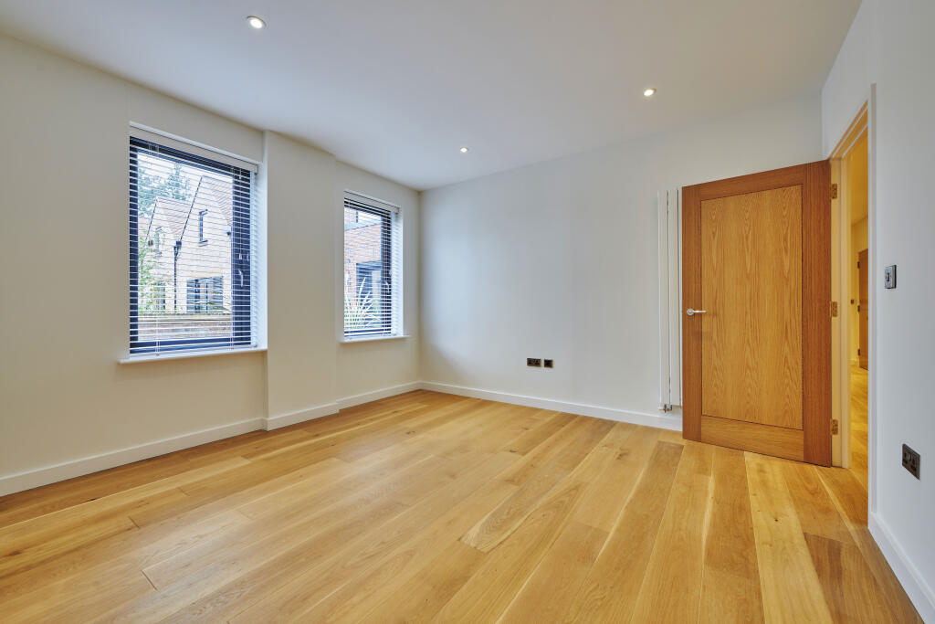 Additional image 8 of Gibbs Close, Harpenden, Herts, AL5