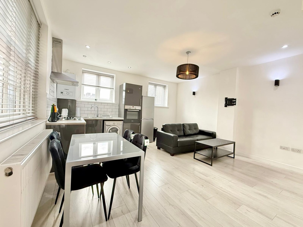 Additional image 2 of 1 Bed Flat, Kennington Road, SE11, N1 7GU