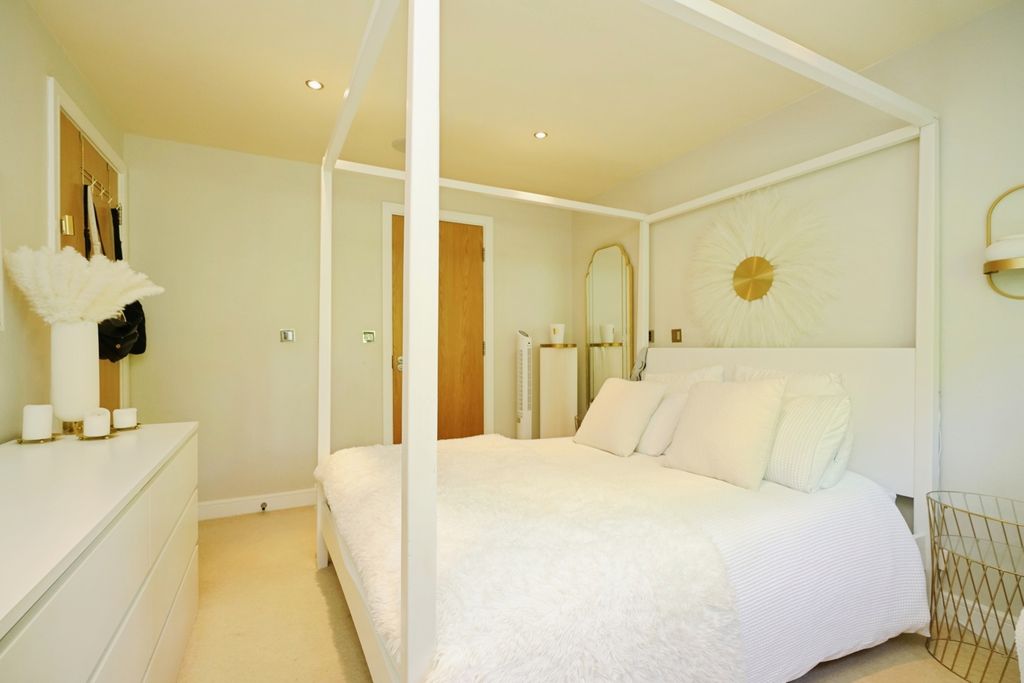 Additional image 13 of 3 bed flat for saleStation Road, Ashby-De-La-Zouch, Leicestershire LE65
