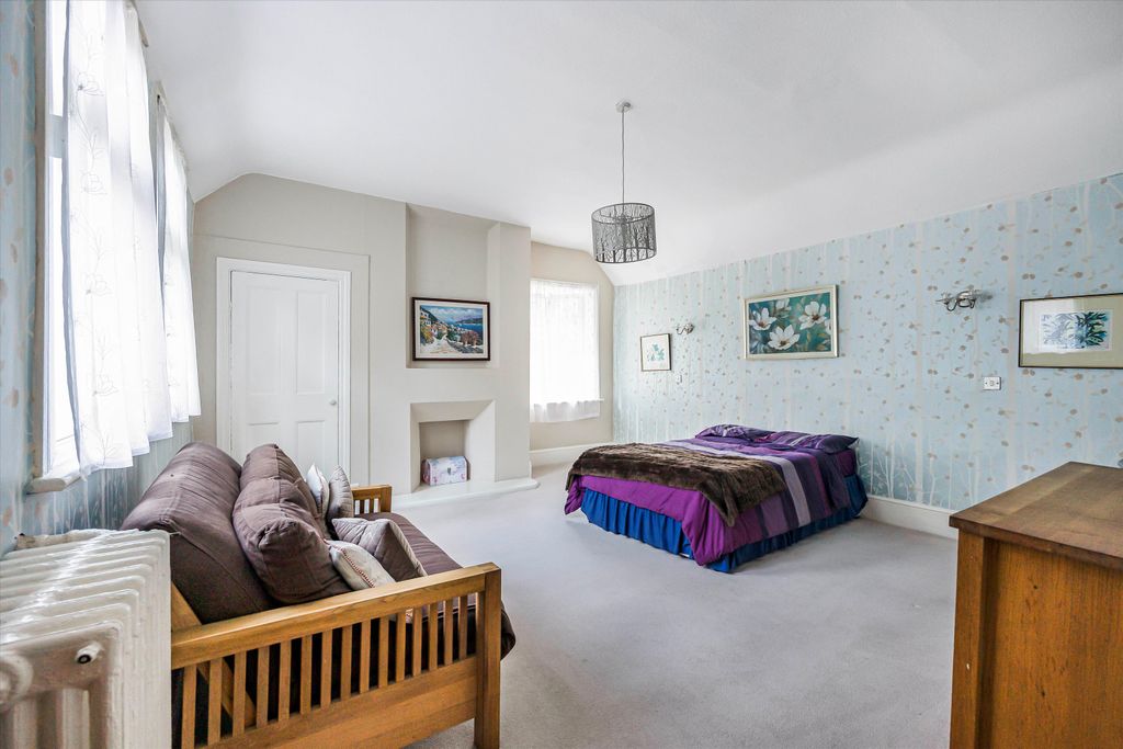 Additional image 18 of 5 bed detached house for saleRemenham Hill, Remenham, Henley-On-Thames, Berkshire RG9