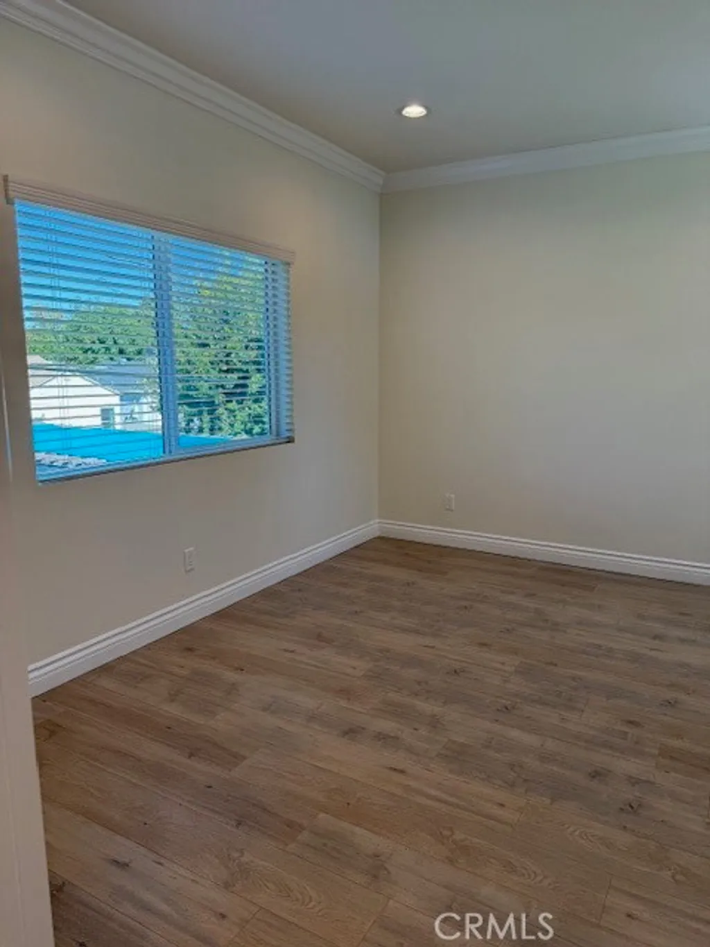 17647 Hamlin St, Lake Balboa, CA 91406