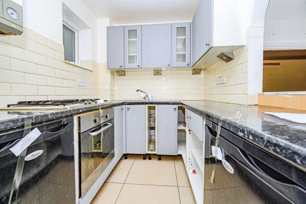 Additional image 9 of Far End, Hatfield