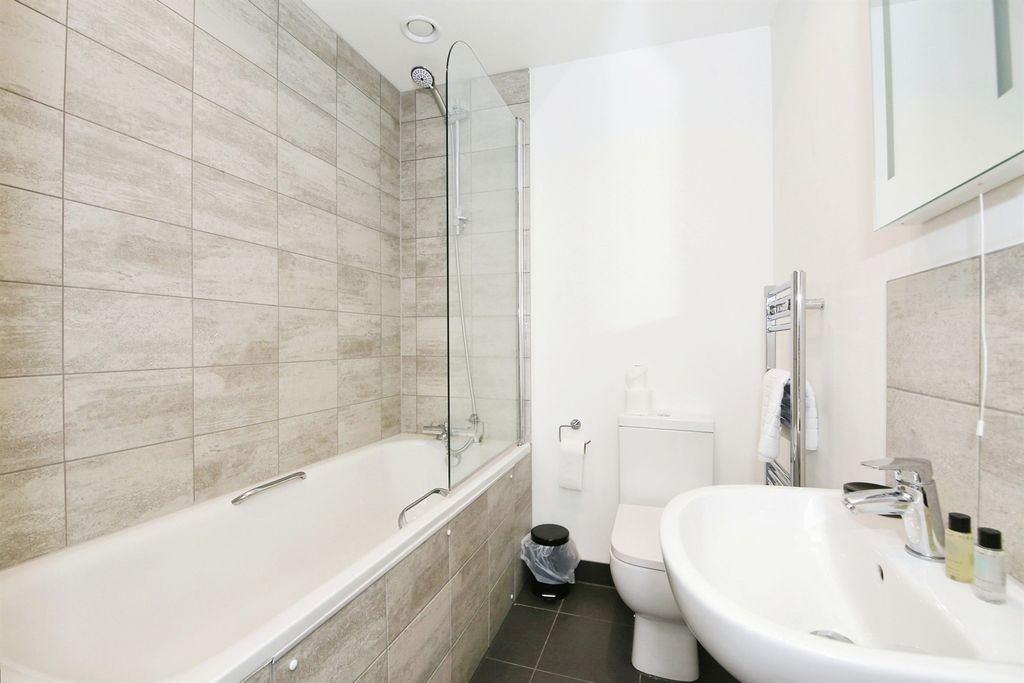 Additional image 13 of 2 bed flat for saleBroadway, Peterborough PE1