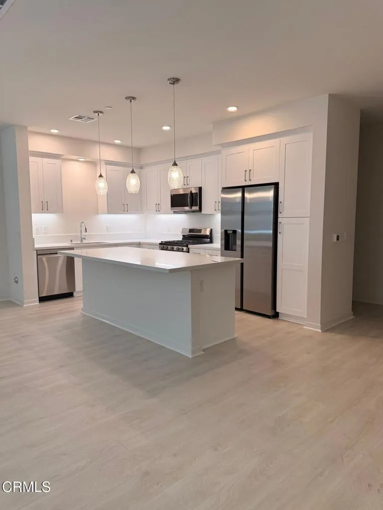 Additional image 87 of 711 Winchester Drive, Oxnard, CA 93036