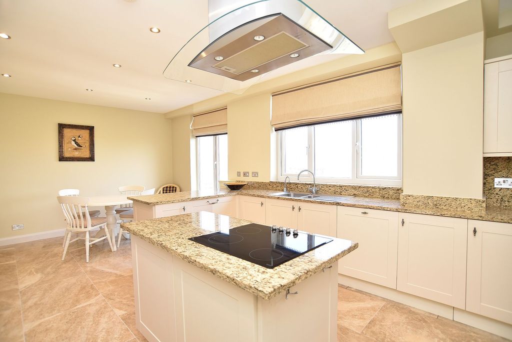 Additional image 4 of 2 bed flat for saleBeech Grove, Harrogate HG2