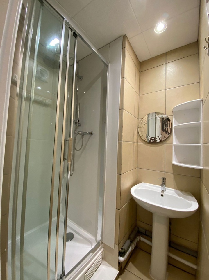 Additional image 4 of Room in a Shared Flat, Arnold Estate, SE1, SE1 2XN