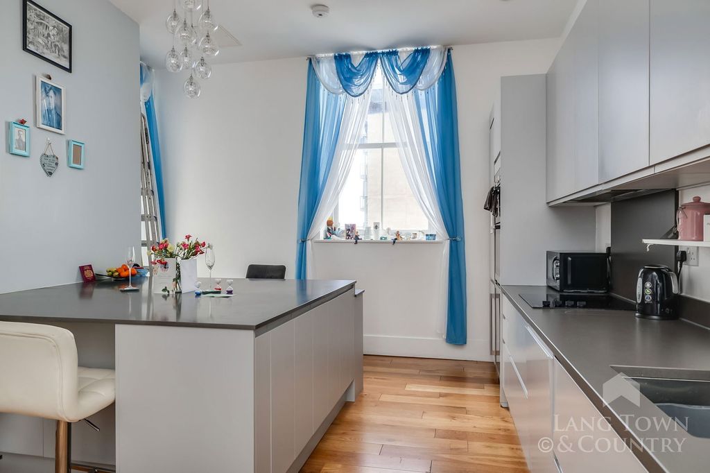Additional image 6 of 3 bed flat for saleElliot Street, The Hoe, Plymouth PL1