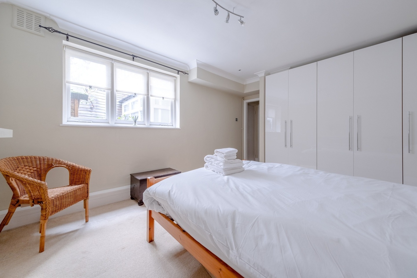 Additional image 16 of 1 Bed Flat, Gloucester Terrace, W2, N1 7GU