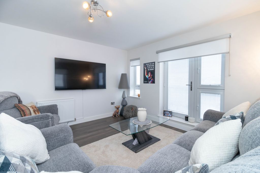 3 bed flat for saleTrajan Road, Perth PH1 photo 3
