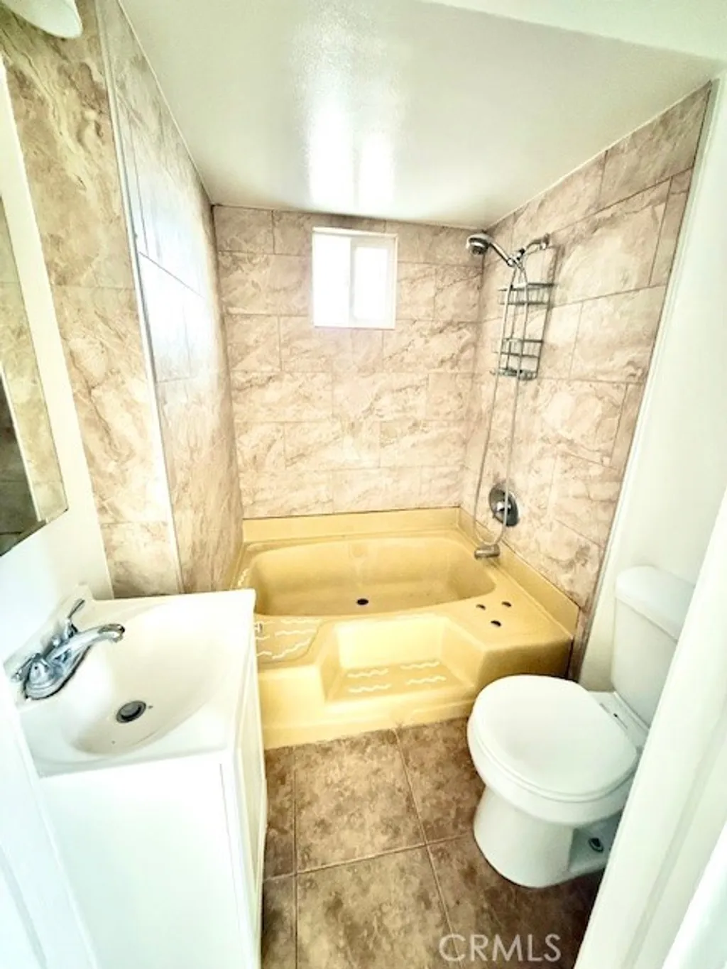 1239 W 3rd St, Santa Ana, CA 92703