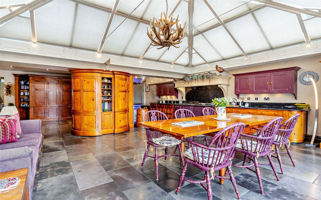 Additional image 7 of 5 bed detached house for saleHeol Y Parc, Pentyrch, Cardiff CF15