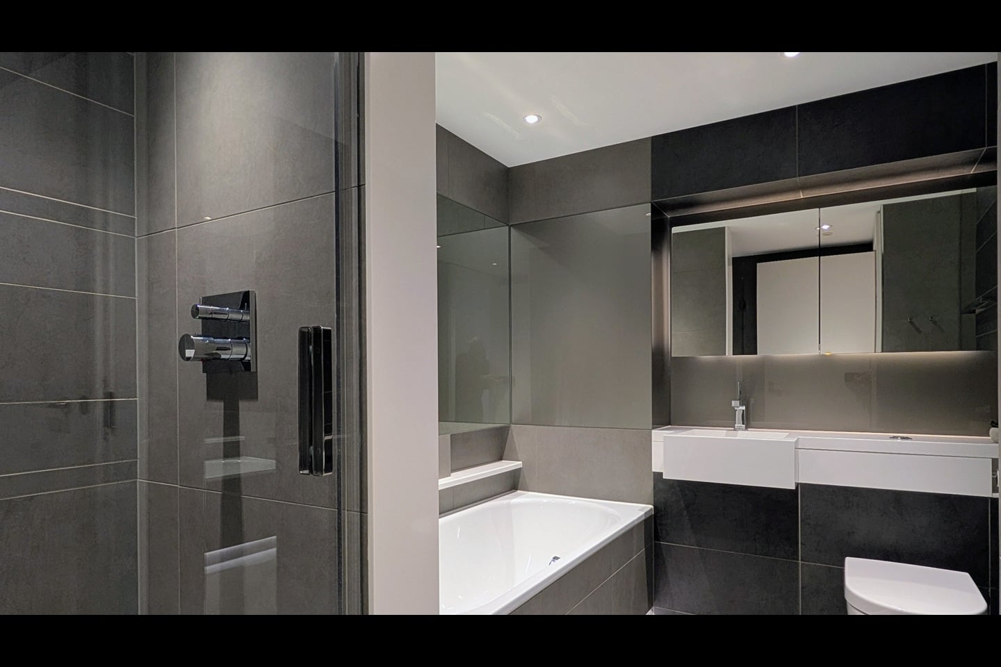 Additional image 8 of 2 Bed Flat, Riverlight Quay, SW11, N1 7GU