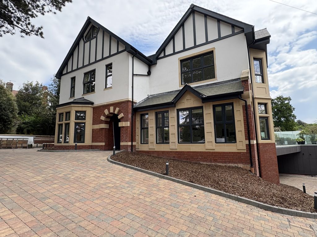 4 bed flat for saleMarquess Court, Cardiff CF23