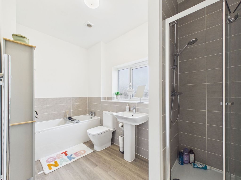 Additional image 11 of 2 bed flat for saleCastleshaw Drive, Hampton Water PE7