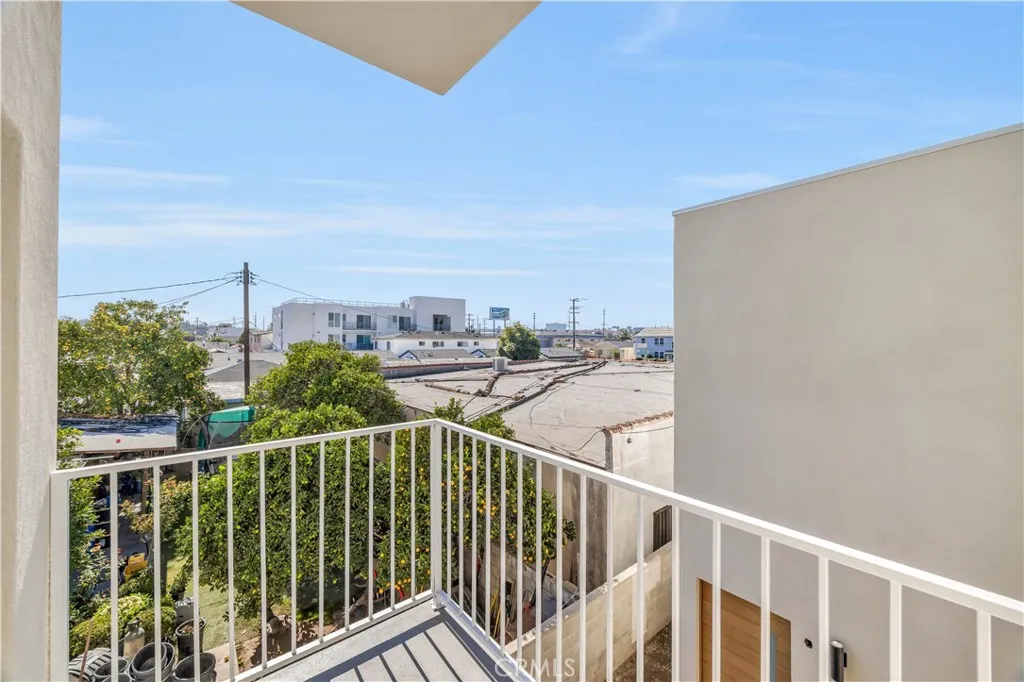 Additional image 18 of 10905 Dalerose Ave Unit B, Inglewood, CA 90304