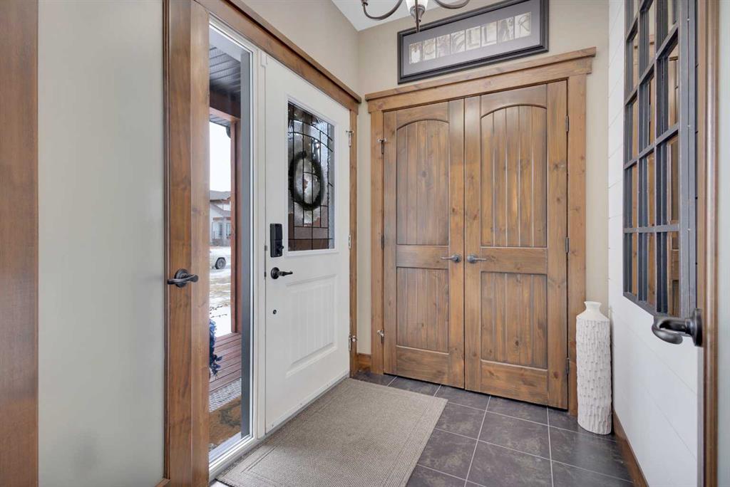 Additional image 3 of 16 Richfield Crescent, Sylvan Lake, AB, T4S 0L1