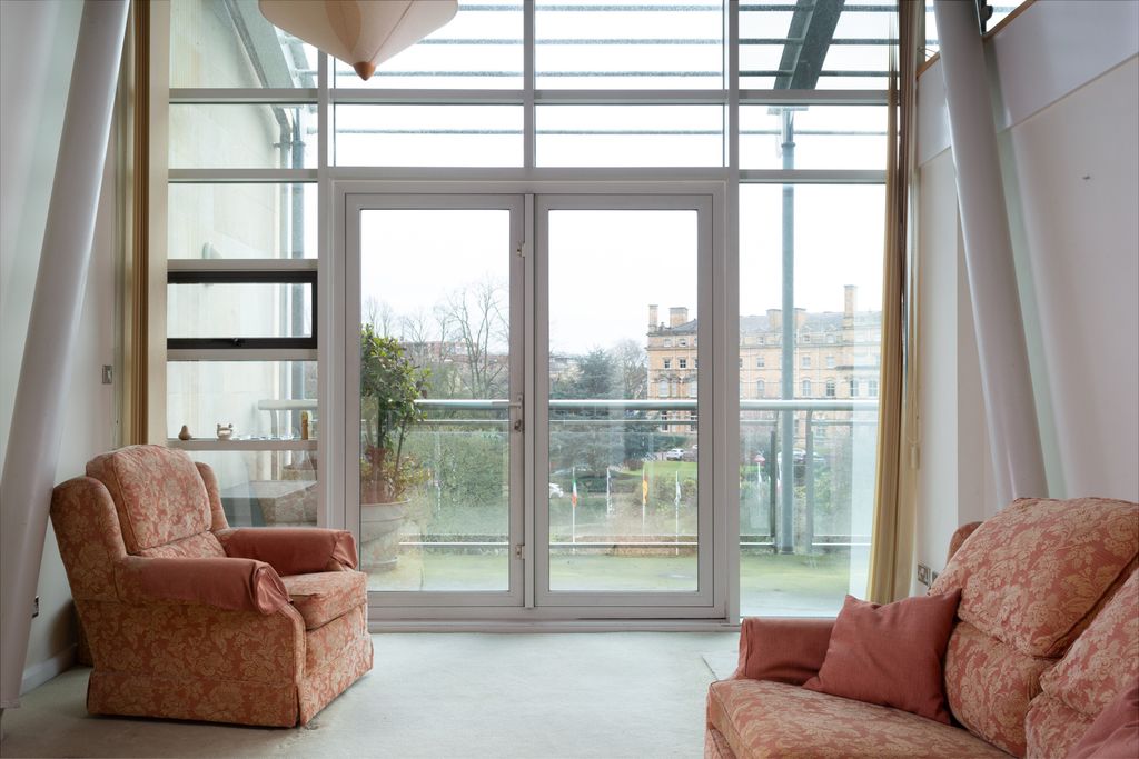 3 bed flat for saleWestgate Apartments, Leeman Road, York YO26 photo 3