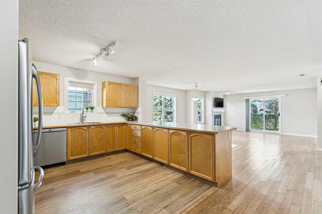 Additional image 4 of 704-7171 Coach Hill Road SW, Calgary, AB, T3H 3R7